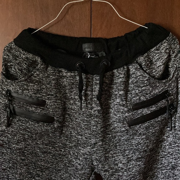 Steve’s jeans sweatpants - Picture 5 of 6